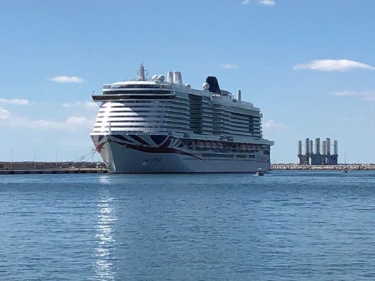 Alicante recibe tres cruceros en tres días con capacidad para 11.000 pasajeros