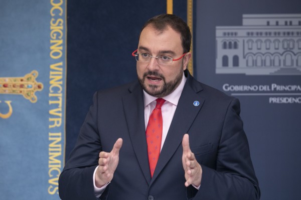 El Presidente de Asturias se desmarca de la rebaja fiscal de Puig