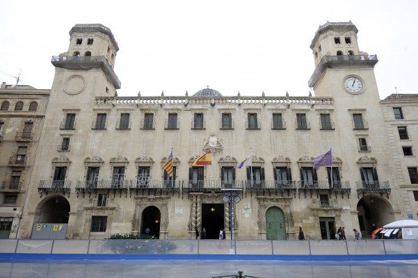 Alicante planea flexibilizar el IBI con un sistema de pago fraccionado 'a la carta' de hasta cinco plazos 
