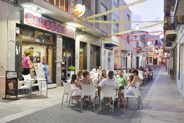 Calp reparte 250.000 euros en bonos para consumir en restaurantes y bares hasta noviembre


