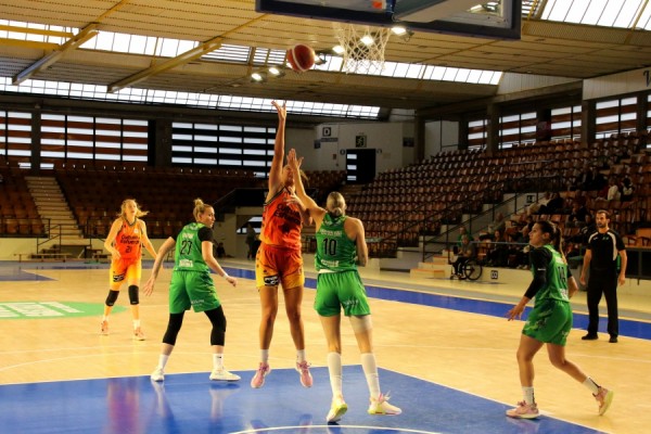 Valencia Basket cierra la pretemporada con derrota ante el Araski