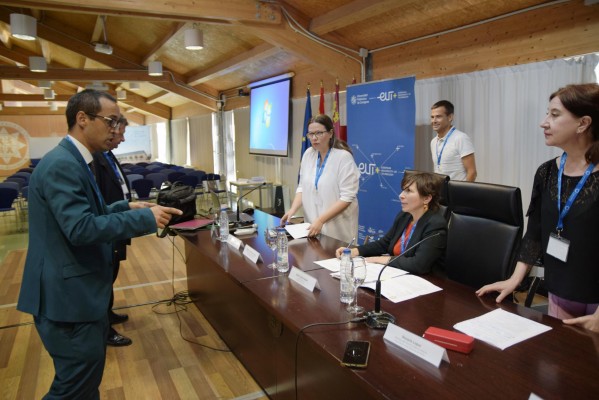 El Congreso de Transparencia de la UPCT debate la idoneidad de la ley de Secretos Oficiales