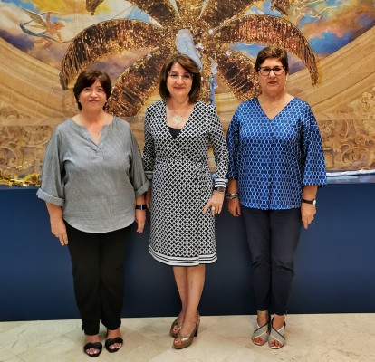 Tres mujeres en los cargos electos del Misteri d'Elx de otoño: la rectora de la UA, portaestandarte