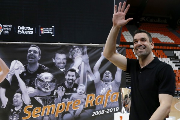 Valencia Basket retirará el dorsal 17 de Rafa Martínez el domingo 2 de octubre
