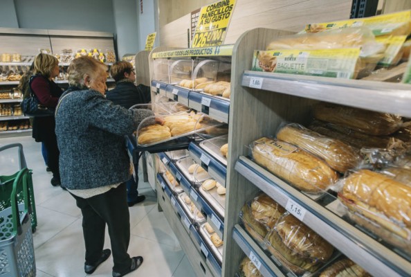 Mercadona dejará de elaborar pan y reforzará su colaboración con proveedores locales