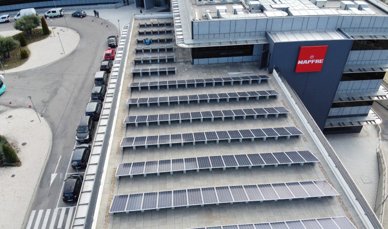 Mapfre instala 4.700 paneles solares de última generación en su sede central