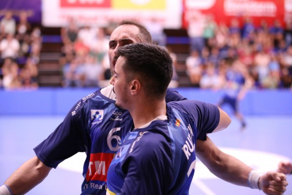 El TM Benidorm encarrila su pase a la fase de grupos de la EHF European League