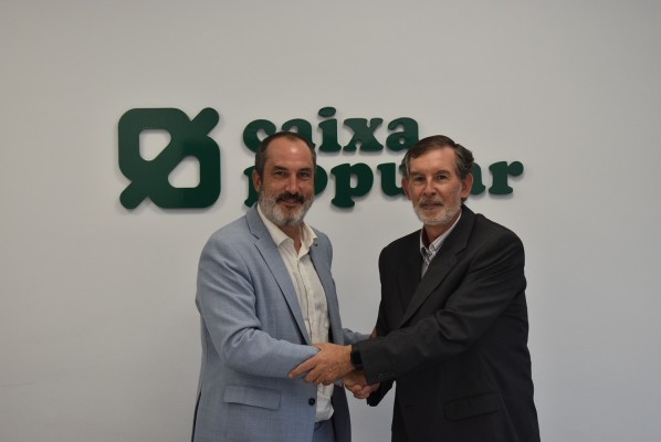 Florida Universitària ayuda a la financiación de los estudios con Caixa Popular 