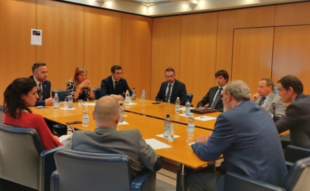 El sector cerámico recaba apoyos locales mientras urge a incrementar las ayudas frente al gas
