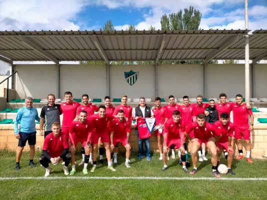 El Alcoyano, un líder de récord inmerso en problemas económicos y una posible venta
