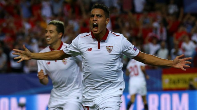 El Sevilla aguanta el pulso en las alturas tras golear a débil Málaga
