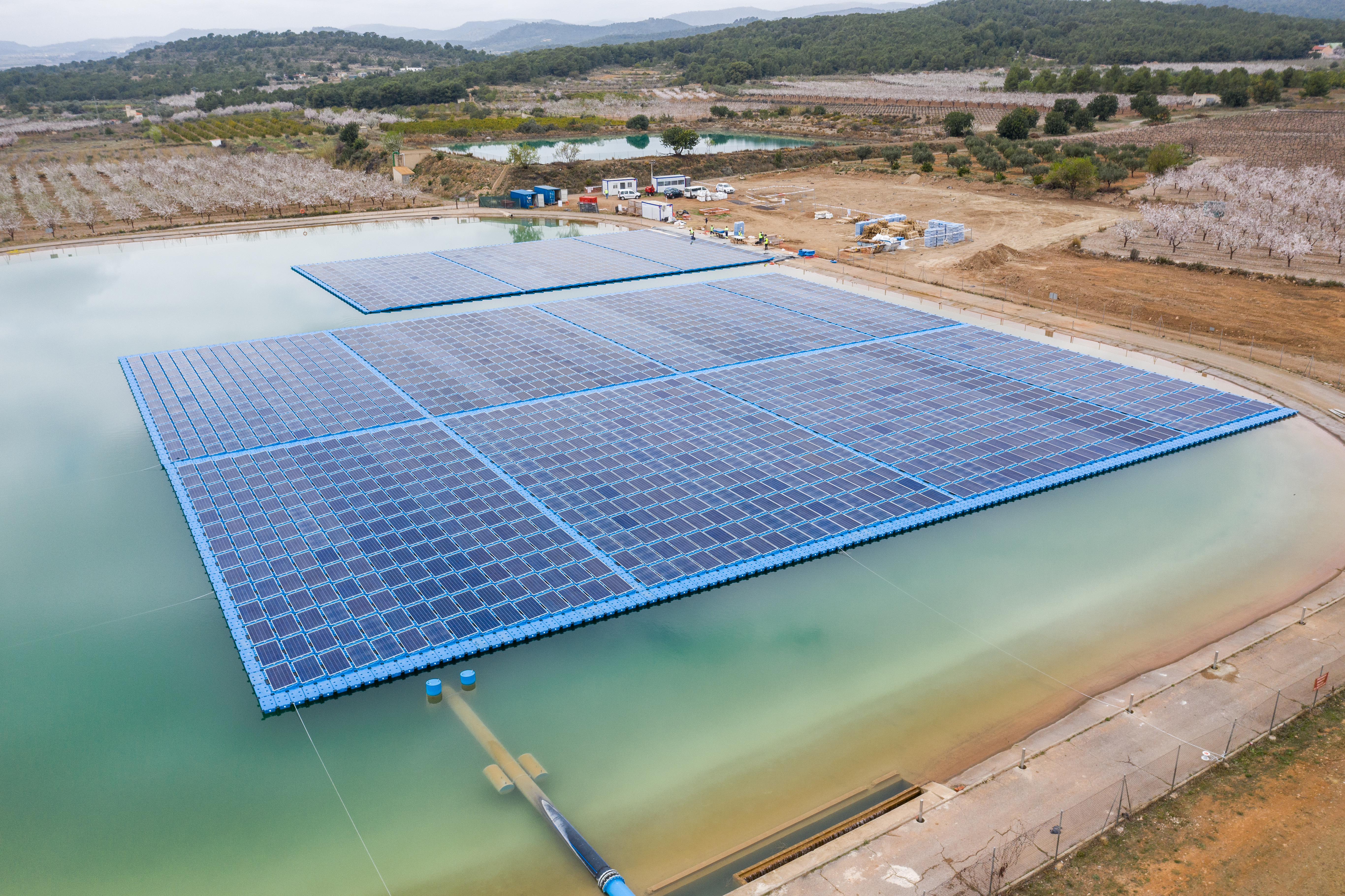 La energía fotovoltaica migra a embalses, pantanos y balsas de regadío