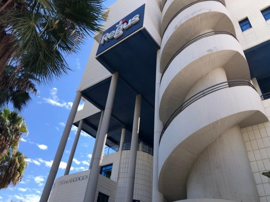Business World Alicante exprime el negocio de las oficinas y gestionará la Casa del Mar hasta 2036