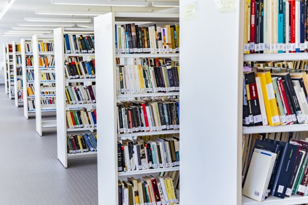 La nueva Biblioteca Central de Vila-real abre sus puertas en el edificio de la BUC