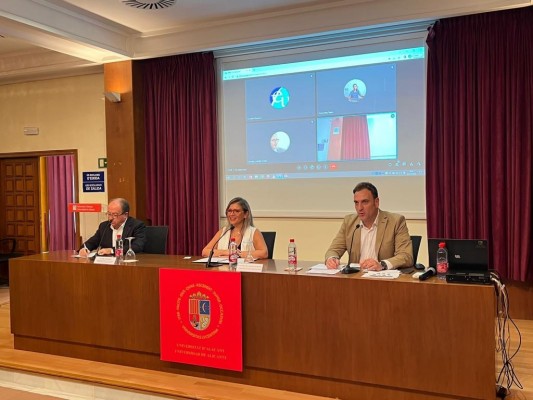 Sánchez insta a identificar perfiles para promover Alicante como destino de teletrabajadores