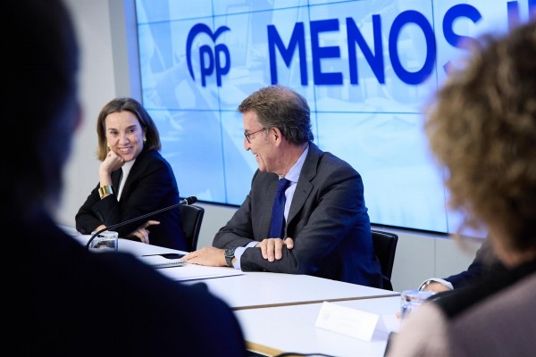 Feijóo pide a Sánchez bajar del 10% al 4% el IVA de productos básicos como carne, pescado o aceite