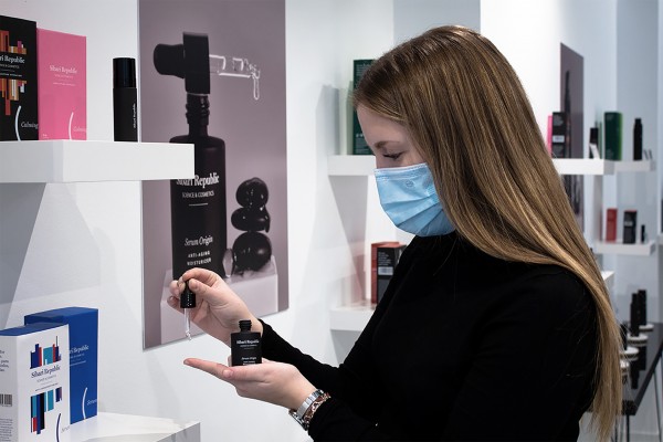 El famoso sérum español que reduce arrugas en cuatro semanas llega a Murcia: Sibari Republic abre en Platería una tienda efímera

