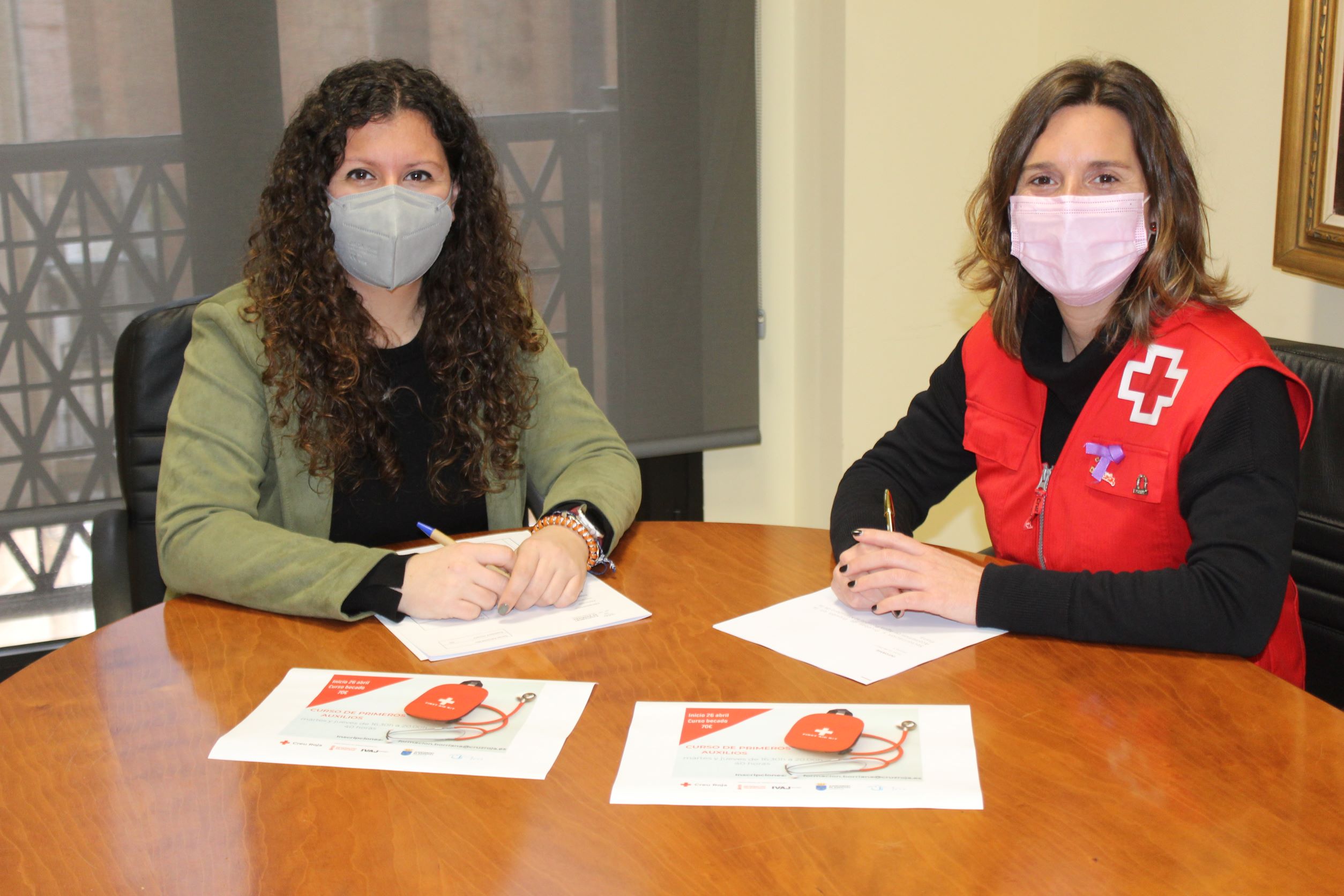 Burriana y Cruz Roja ofrecen formación a los jóvenes en primeros auxilios básicos