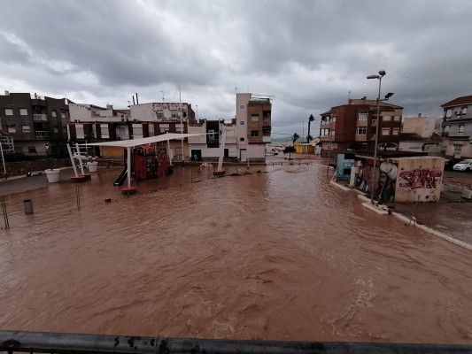 El Mar Menor vuelve a sufrir el arrastre de sedimentos por las fuertes lluvias 