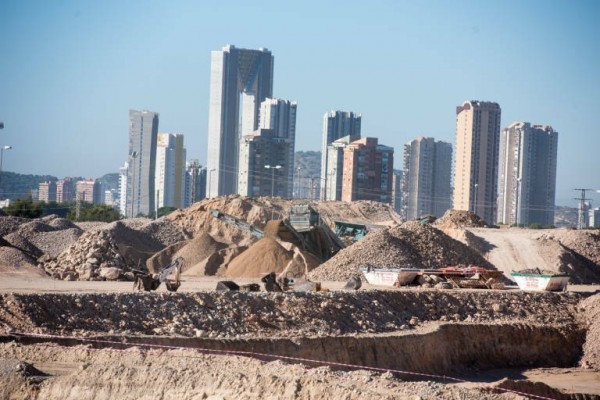 Benidorm aprueba una nueva expropiación para su acceso al polígono: ya prepara los pliegos de la obra