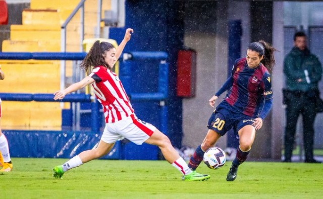 Alba Redondo y Mayra Ramírez vuelven a darle la victoria al Levante