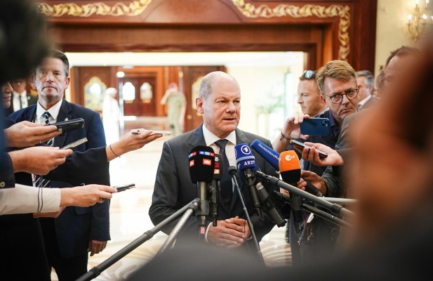 Scholz reconoce que las condiciones de los trabajadores del Mundial de Catar están lejos de ser ideales