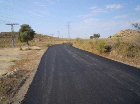 Alicante inicia el asfaltado de 27 calles y caminos de partidas rurales por más de 1,3 millones

