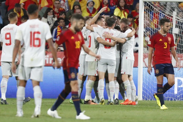 España 'pincha' con Suiza y tendrá que ganar en Portugal para estar en la 'Final Four'