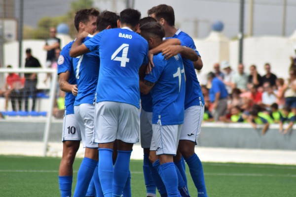 El Mar Menor FC defiende el liderato del grupo 4 de Segunda RFEF en Cádiz