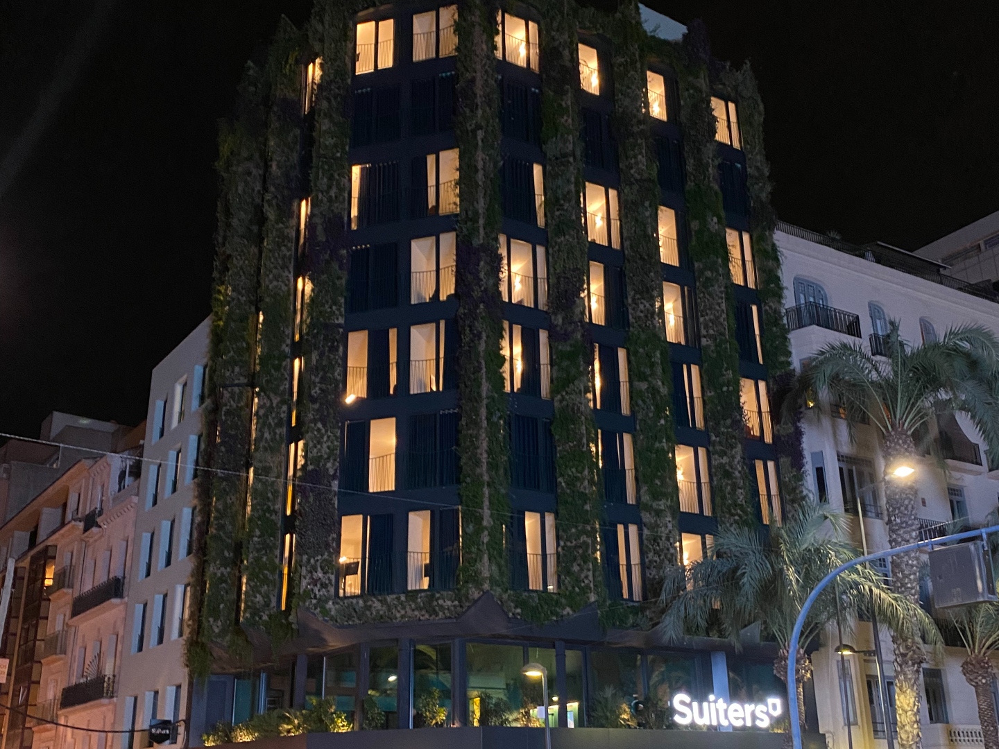 Fachada del edificio Suiters Alicante, inaugurado este viernes - 