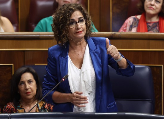 El Ministerio de Hacienda convoca la mesa salarial de los funcionarios, que se manifiestan este sábado