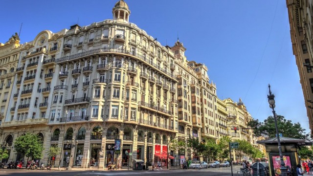 Grupo Alain, a la cabeza del número de
operaciones retail en Valencia