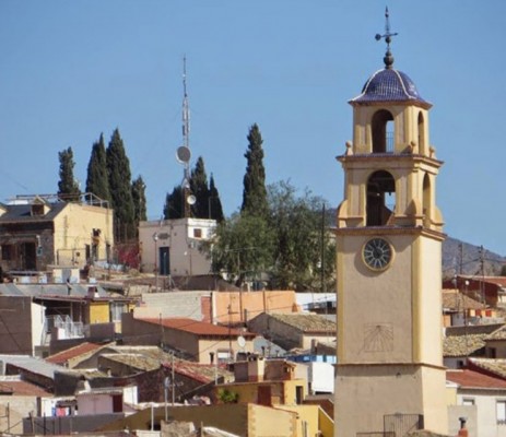 La troballa de dos cossos als ciments de La Torre del Rellotge (Monòver) motiva una excavació a l'entorn