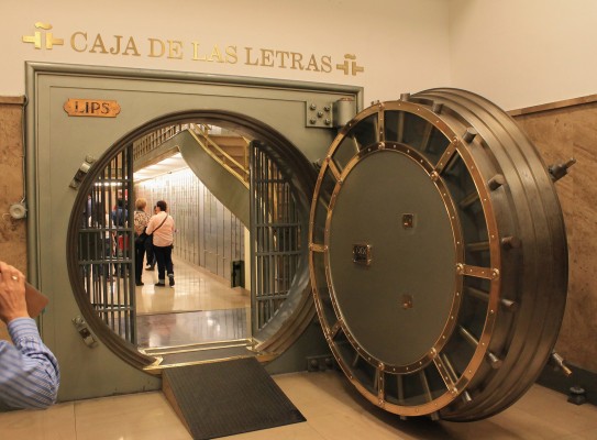 Joan Fuster serà el primer escriptor en valencià en dipositar part del seu llegat a la Caja de las Letras