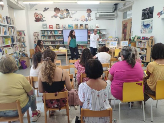 Los institutos de Burriana se unen por quinto año consecutivo al proyecto 'Maletas Coeducativas'