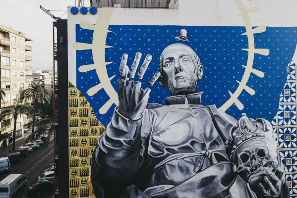 El autor del mejor graffiti de 2021 deja su huella en Gandia 