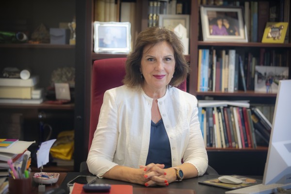 Carmen Martínez: 
