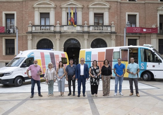 El servicio de Bibliobús duplica sus rutas y acerca la lectura a 71 municipios castellonenses