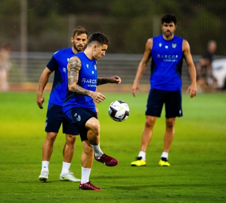 El Levante retoma los entrenamientos sin Campaña ni Mustafi