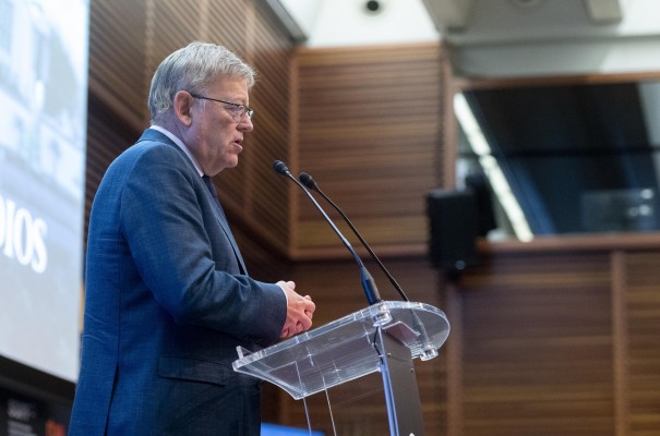 Puig anuncia 180 millones en créditos sin intereses para las empresas