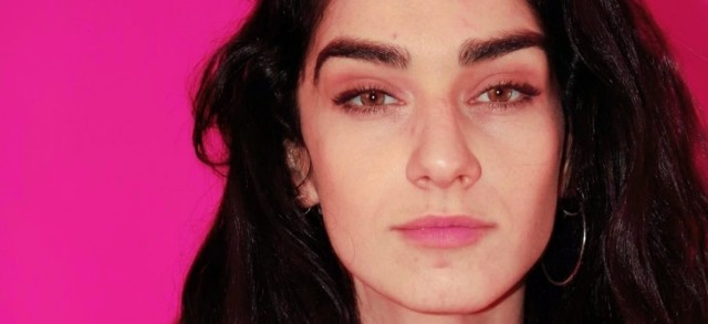El regreso de Ítaca de una millennial murciana: Isabel Aranda publica 'Logos', su primer poemario