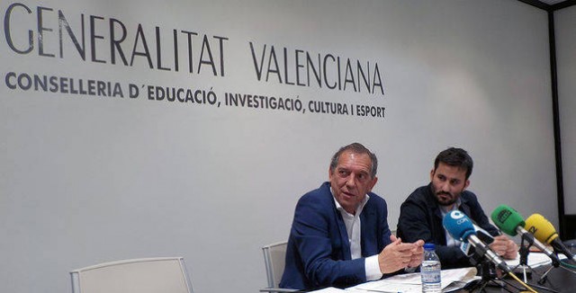 Una docena de poblaciones suspenderán las clases este martes y otras ocho lo decidirán por la mañana