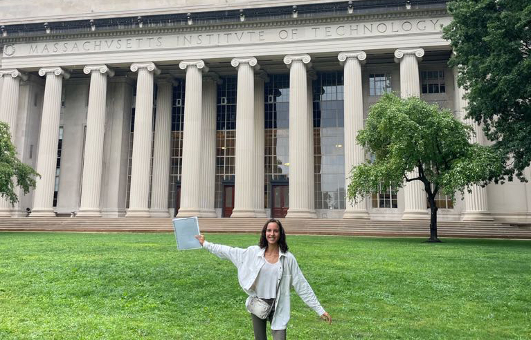 La huella de Caxton College llega a MIT y Harvard