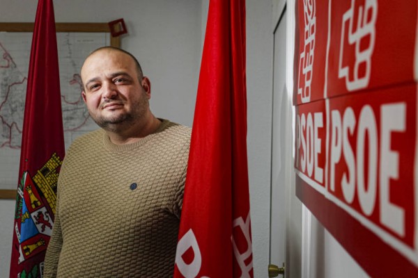 Manolo Torres se pone en la tarea de tapar el profundo socavón que padece el PSOE en Cartagena