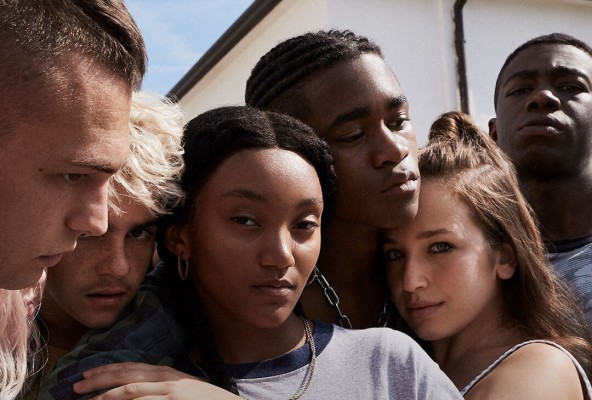 Vuelta al ‘insti’ a través de la ficción, o por qué nos fascinan las adolescencias en pantalla