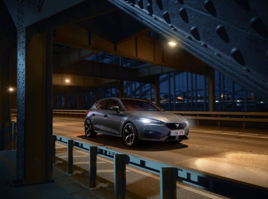 El Cupra León amplía su rango de clientes: nuevos motores y mayor equipamiento
