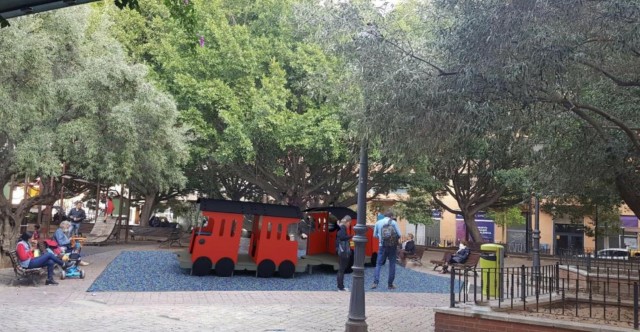 El Ayuntamiento licita la mejora de zonas ajardinadas y de juego en tres plazas de Jesús