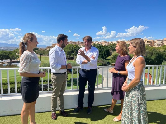 La Región apunta lejos con el turismo de golf: reunión con el sector para atraer turistas nacionales y europeos