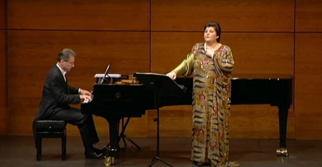 Fallece a los 63 años la soprano de Elda Ana María Sánchez