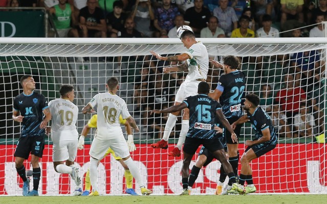 El Elche habrá jugado en la jornada 8 tantos partidos en lunes como en todo el curso 2021/22